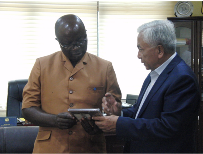 Singaporean High Commissioner to Ghana confers with Kumasi Mayor
